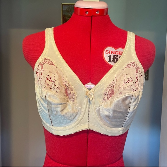 2FOR$30 Vintage Lilyette Nude Satin Bra With Underwire & Lace Size 34D - Picture 10 of 14